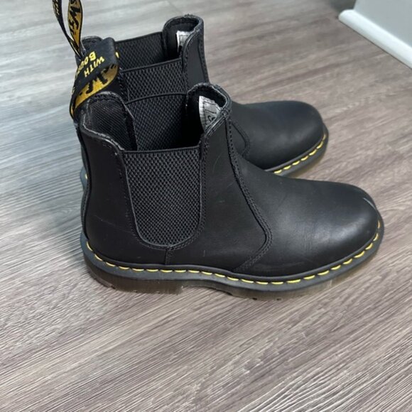 2976 Dr. Marten's Women's Smooth Leather Chelsea Boots size 8 - Picture 7 of 7